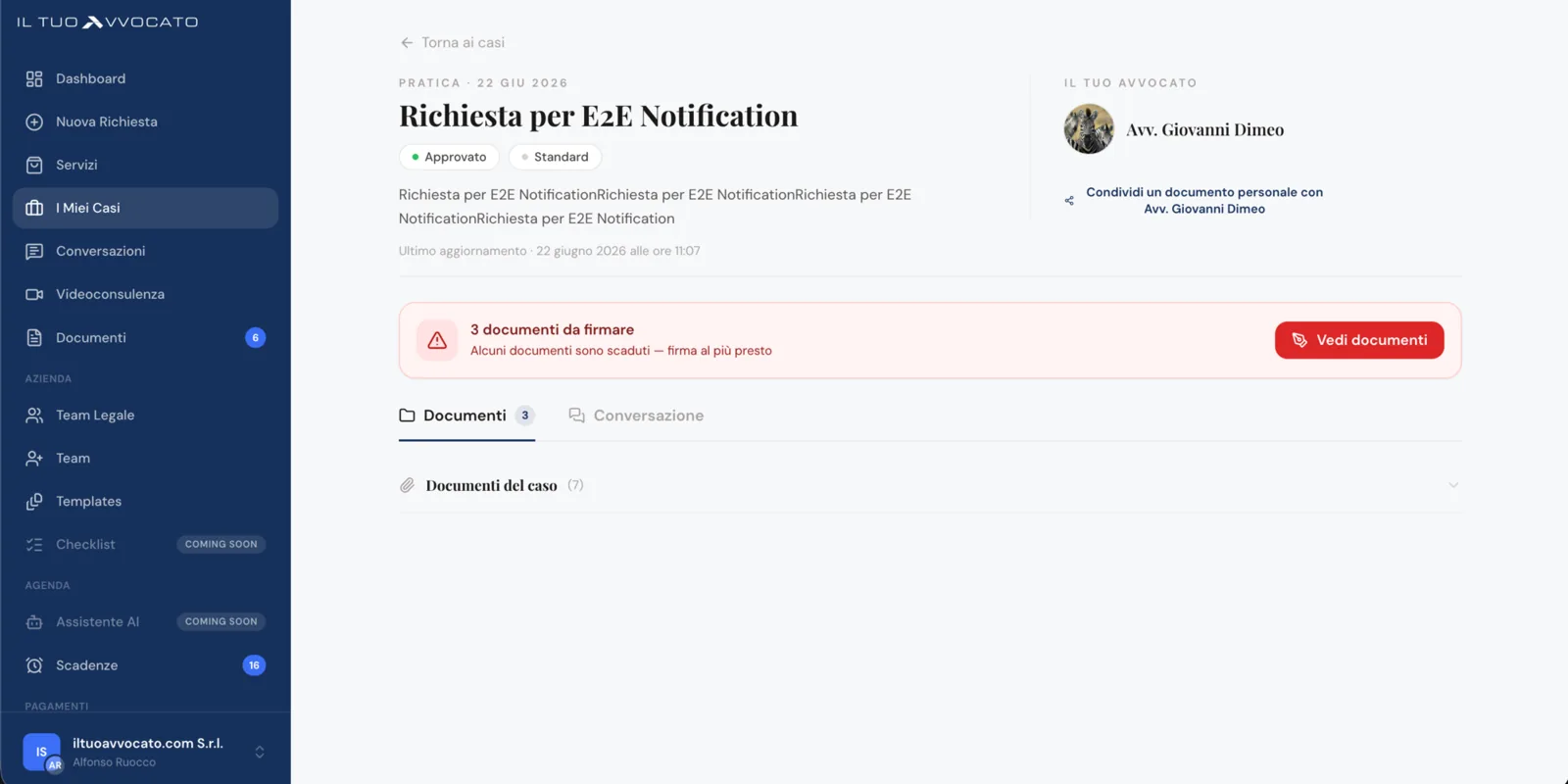 Una pratica: stato, avvocato assegnato, documenti da firmare e conversazione del caso